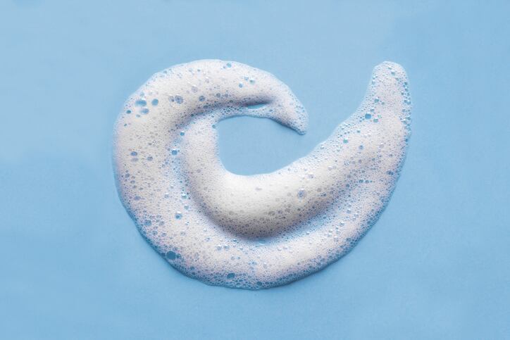 L-Oreal-patents-self-bubbling-peel-off-cleansing-face-mask.jpg