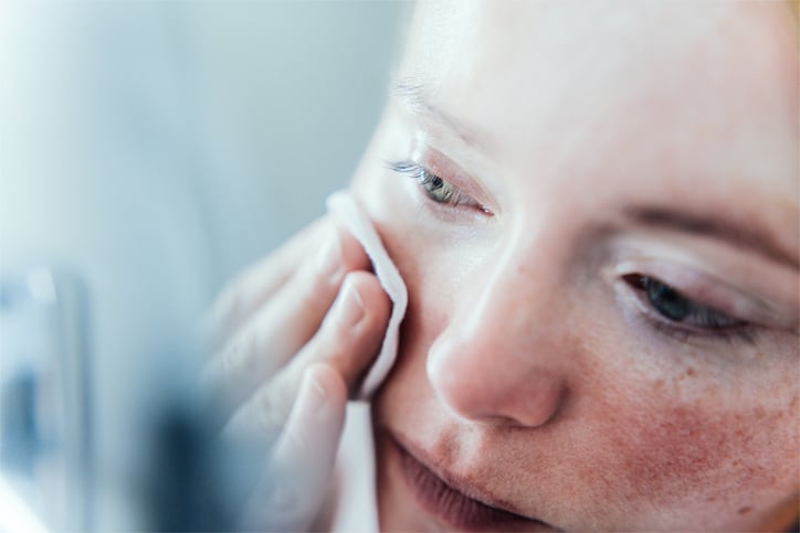 "Vicous cycle": Review shows skin sensitivity may effect mental health, vice versa