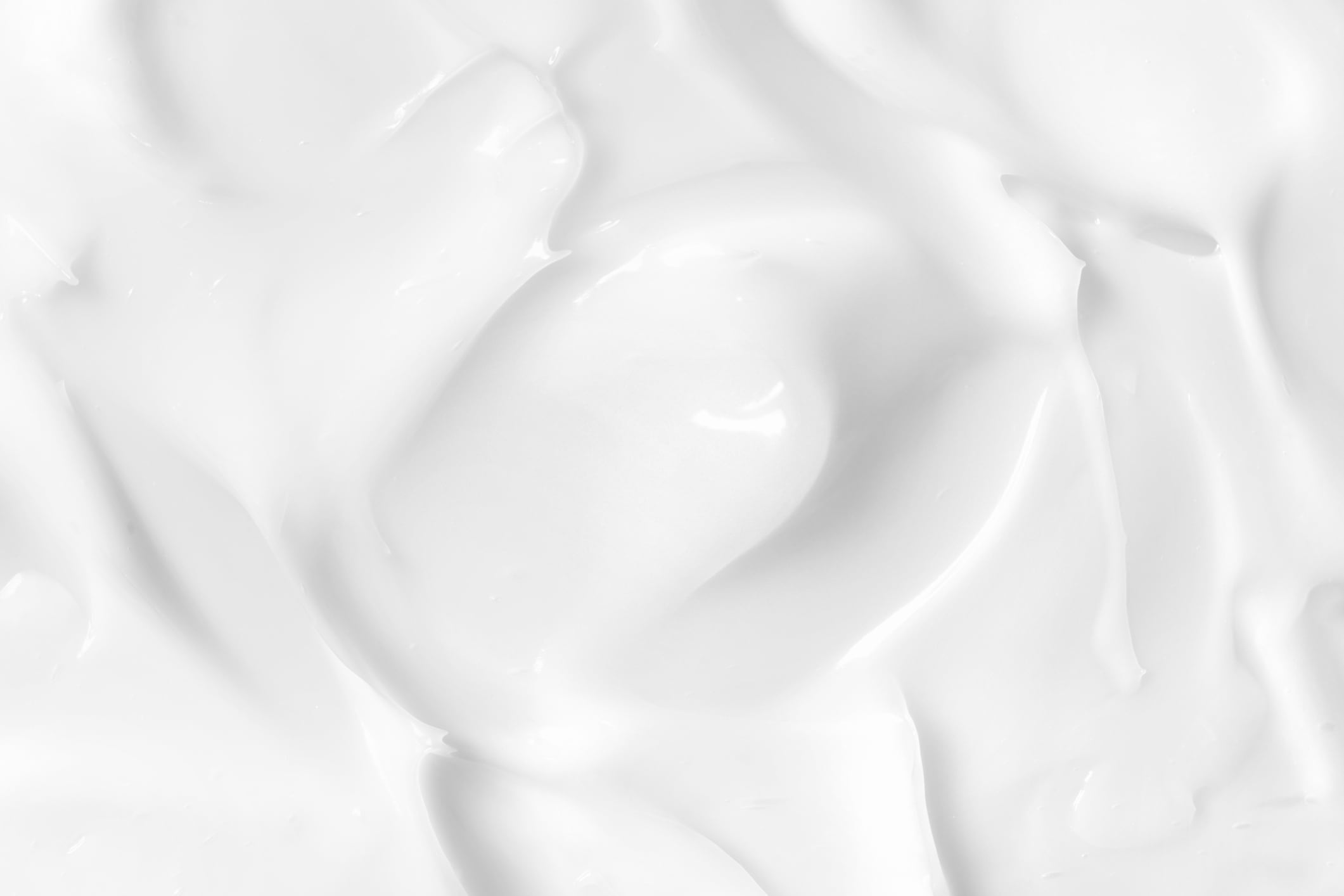 OLAY-launches-new-product-formula-with-niacinamide-and-peptides.jpg