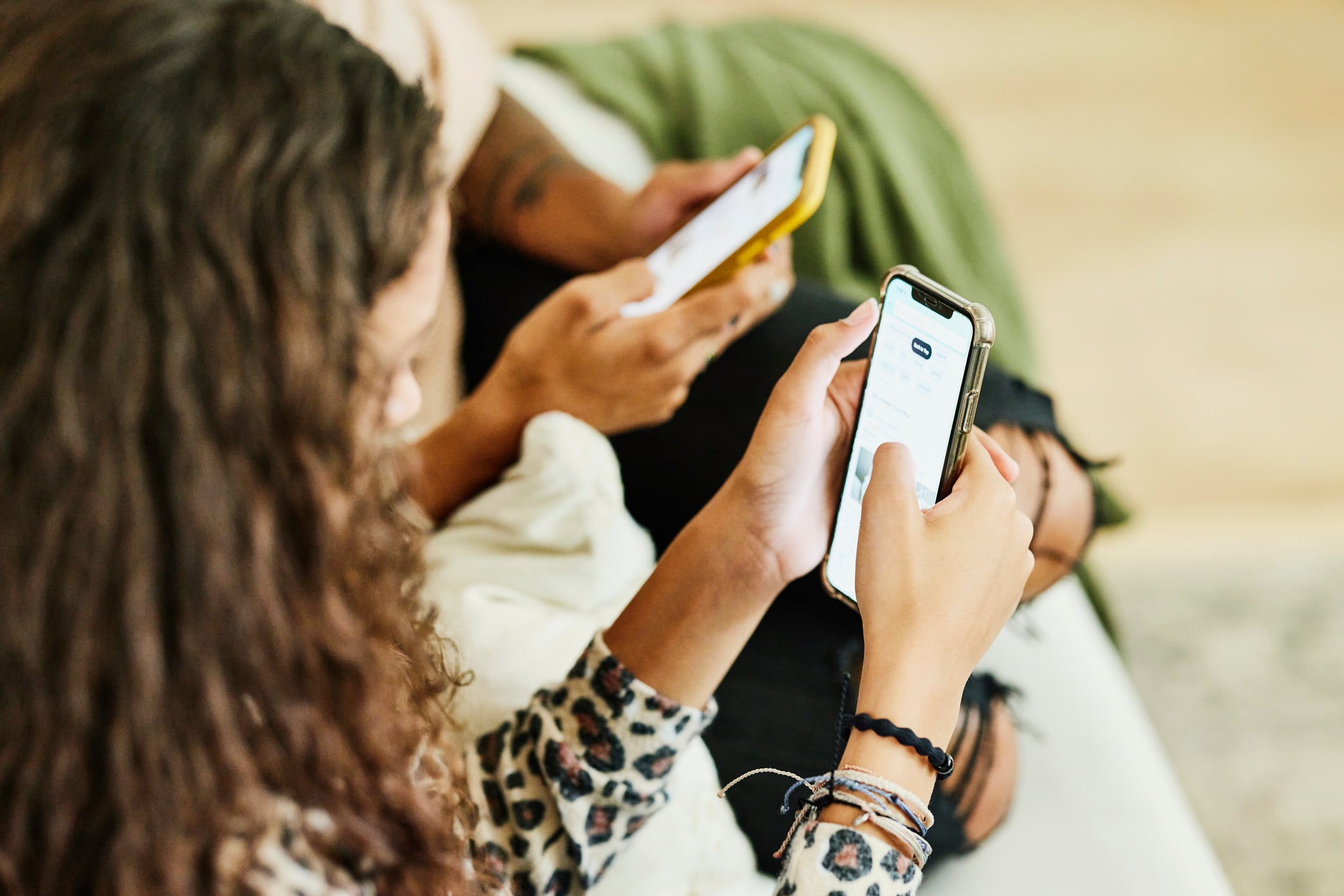 "This collaboration is a big step in how Estée can develop not just the transaction element of e-commerce, but the entire online brand shopping experience," Will Glynn-Jones, co-founder of Send Me a Sample told CosmeticsDesign.