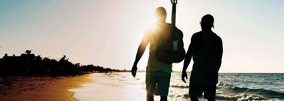 Sunscreen-formulations-for-men-that-soothe-hydrate-and-calm.jpg