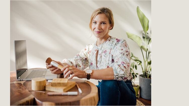 Melodie Reynolds, Elate Cosmetics