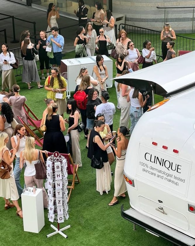 Clinique Black Honey; Clinique Pink Honey; beauty pop up; beauty marketing