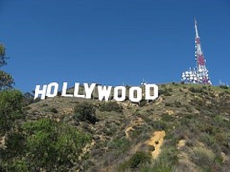 Hollywood actors are teaming up with non-toxic beauty brands