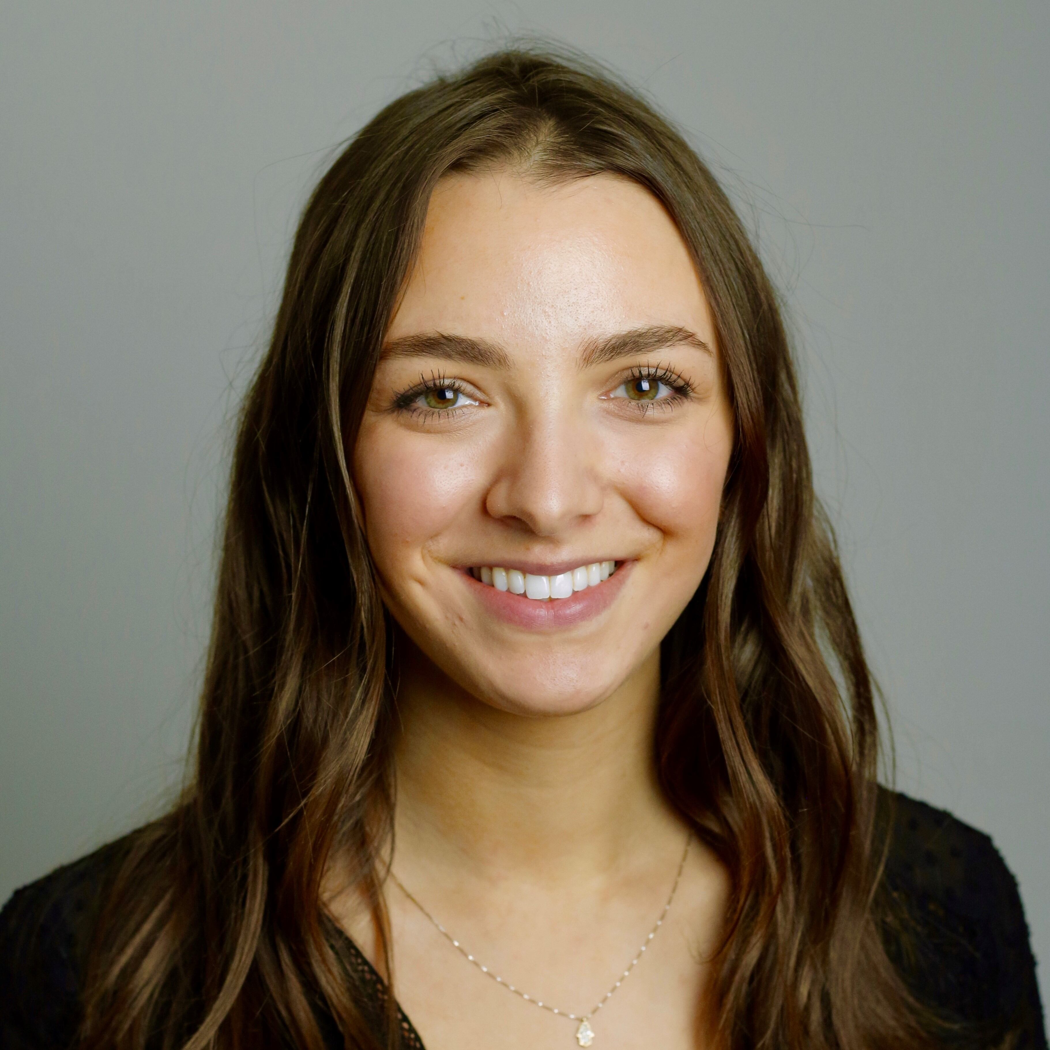 Headshot_square_GabriellaBeckwith.jpg