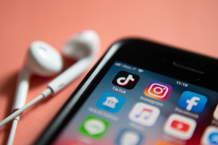 TikTok_social_socialmedia_online_digital_influencer_video_marketing_beauty_cosmetics_viral.jpg
