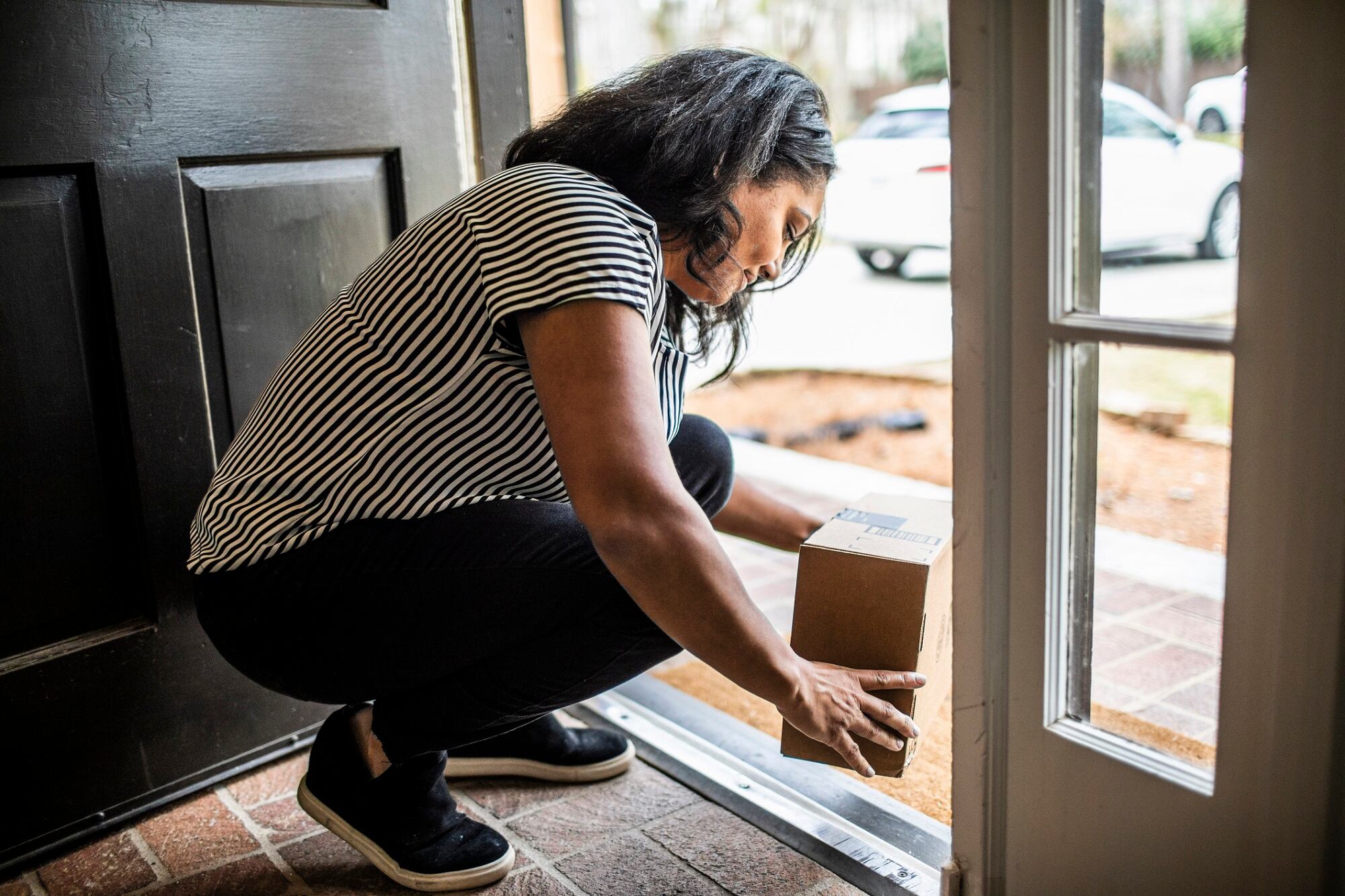 Sally Beauty and Instacart partner for nationwide same-day delivery service