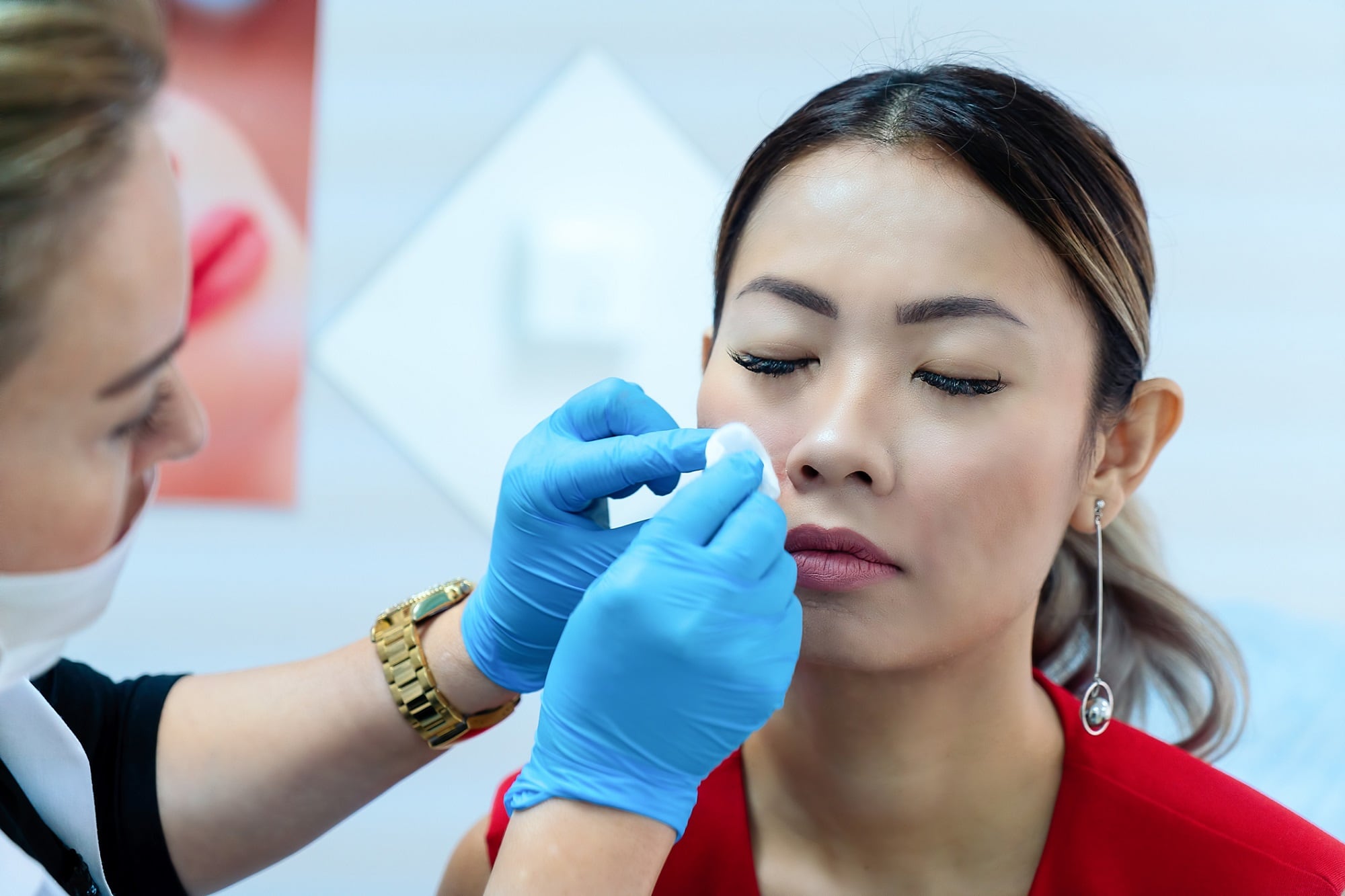 First-of-its-kind-Healthy-Skin-Dermatology-Center-launched-by-Clinique-and-Icahn-School-of-Medicine-at-Mount-Sinai.jpg