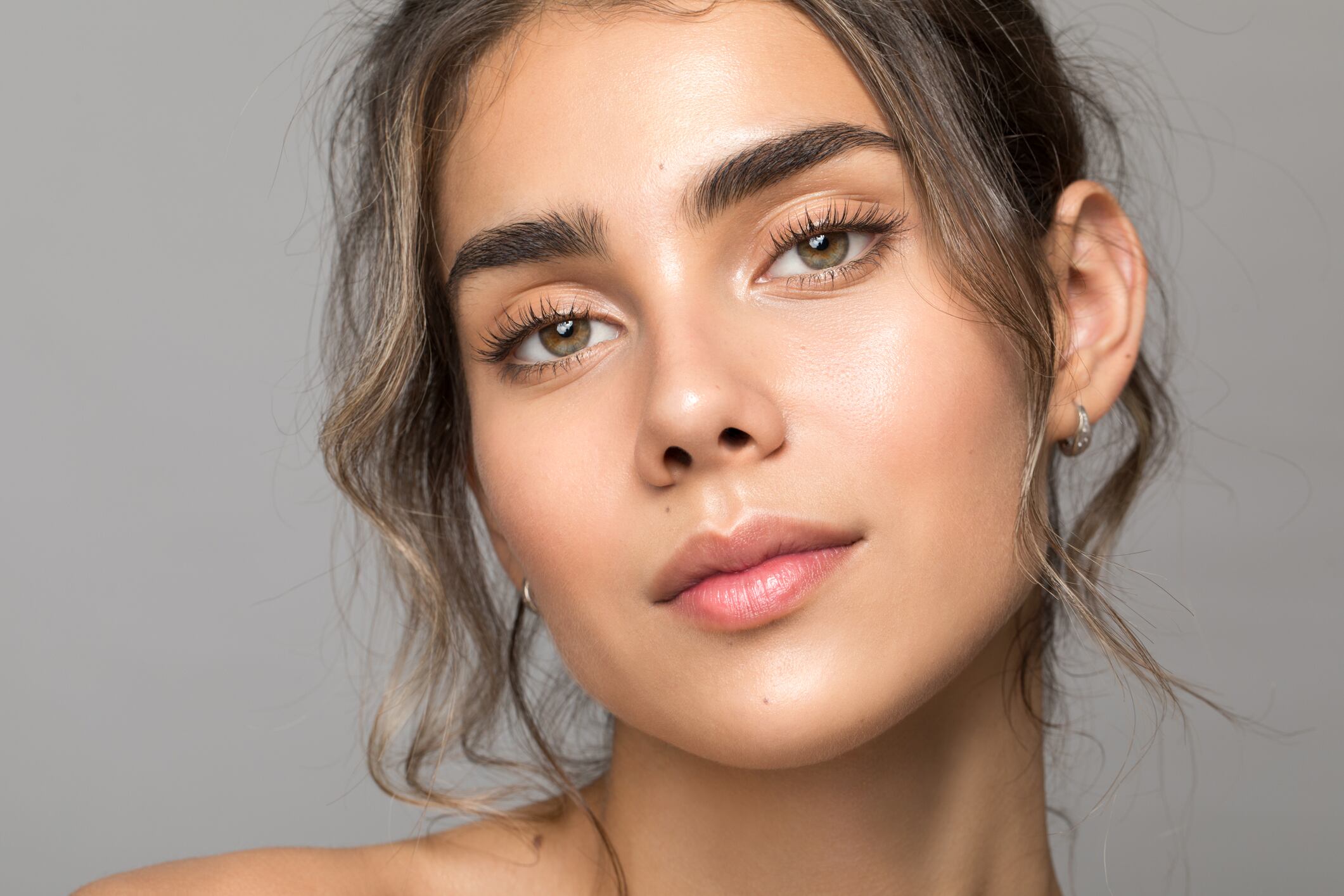 Trends-tutorials-and-toes-are-big-in-eyebrow-beauty.jpg