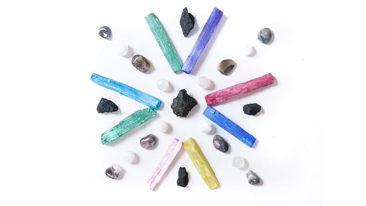 MoonBox-a-look-at-the-metaphysical-beauty-movement-mindful-beauty.jpg