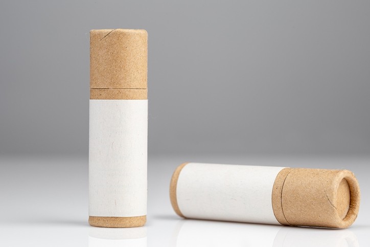 Paper chapstick tubes. © Getty Images - AnSyvanych