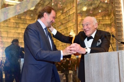 Leonard A. Lauder (right) presents Nicolas Mirzayantz with the Fragrance Foundation’s Circle of Champions Award (photo courtesy of Business Wire)