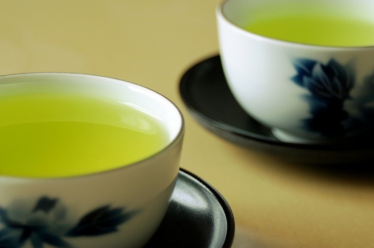 Cosmetics Compact: Leafing through the benefits of green tea
