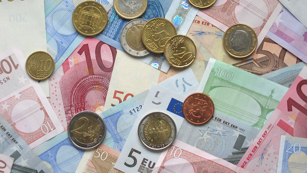 Weak euro could boost European companies as US exports feel pressure