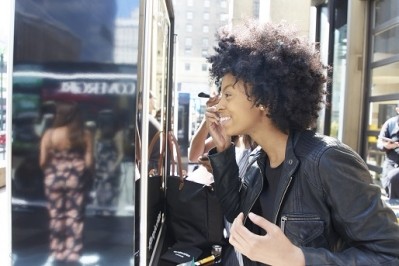 Cover Girl encourages consumers to take beauty into the streets