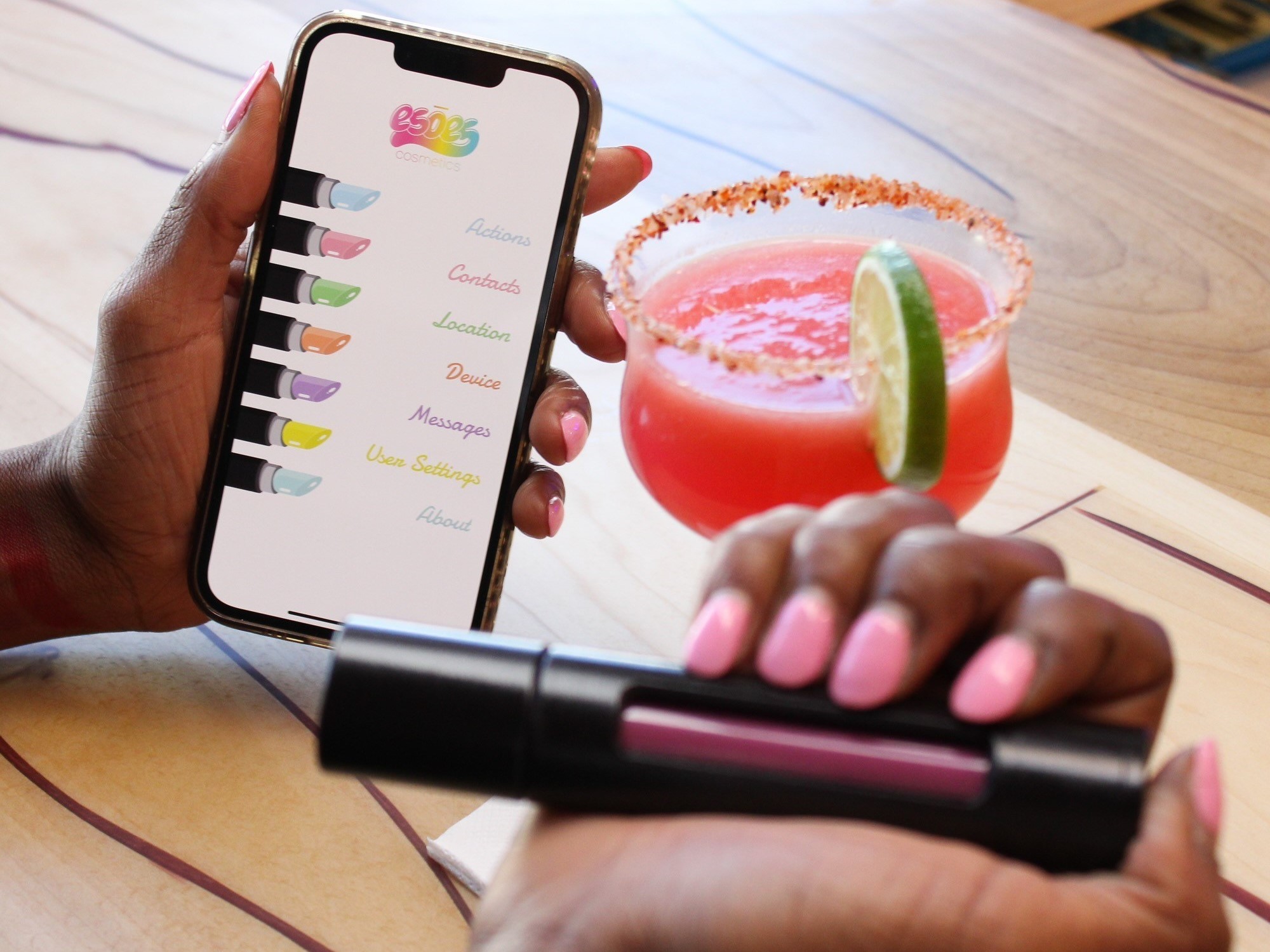 The Esōes Liquid Lipstick comes in five different shades and is connected via an app to a user's phone [Image: Esōes]