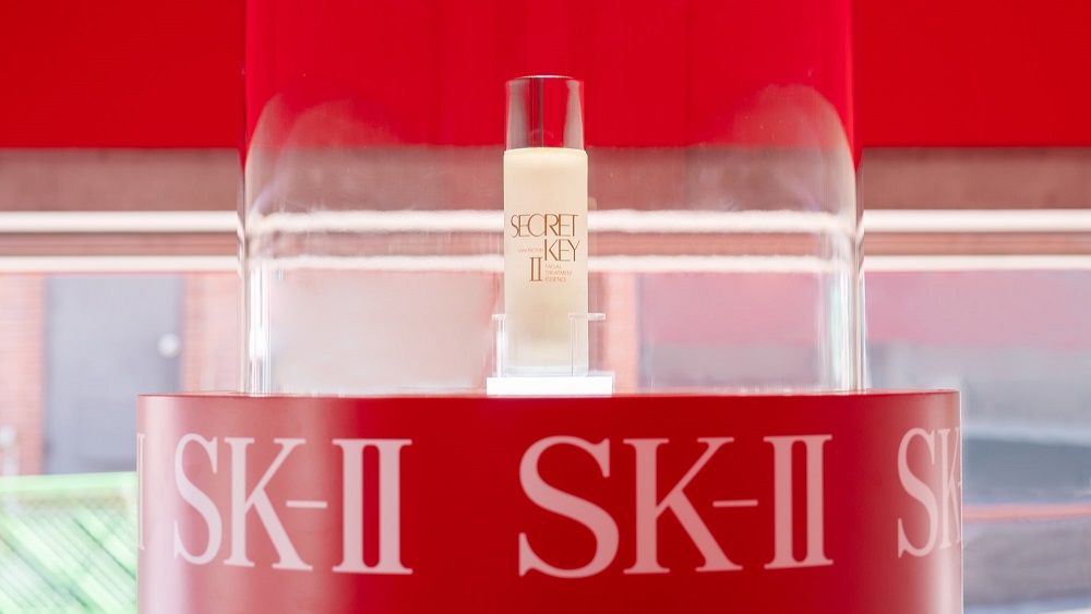 SK II China slump Consumer research leaves P G hopeful that luxury brand will recover by H2